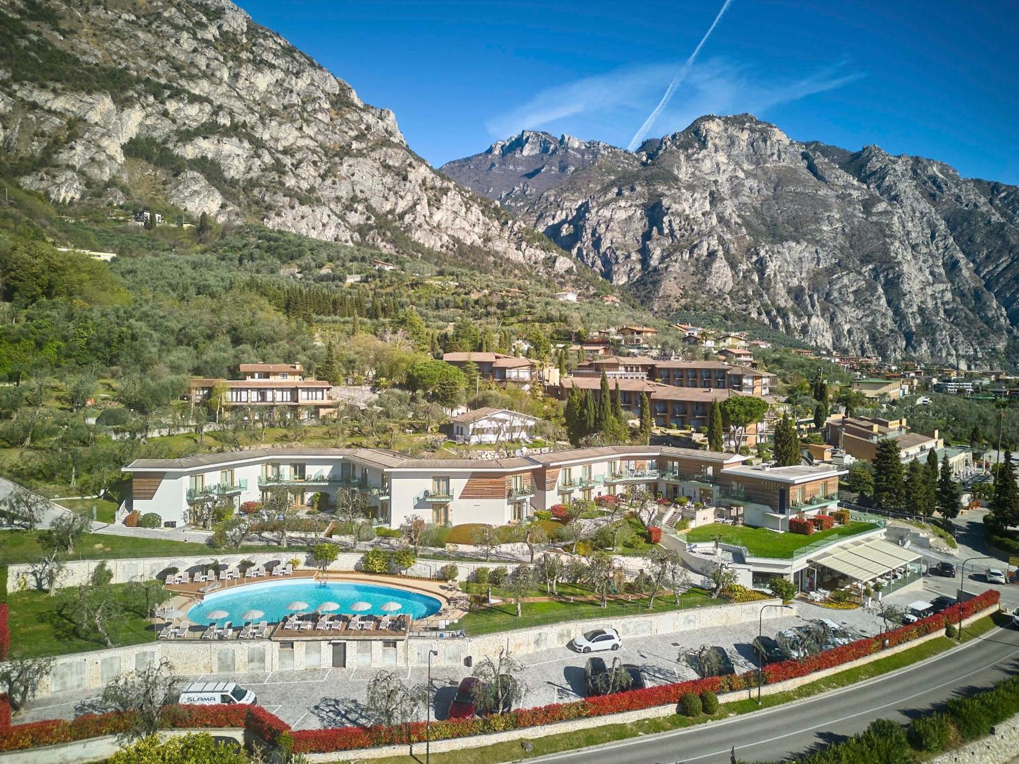 Hotel Atilius - Adults Only Лимоне-суль-Гарда Экстерьер фото
