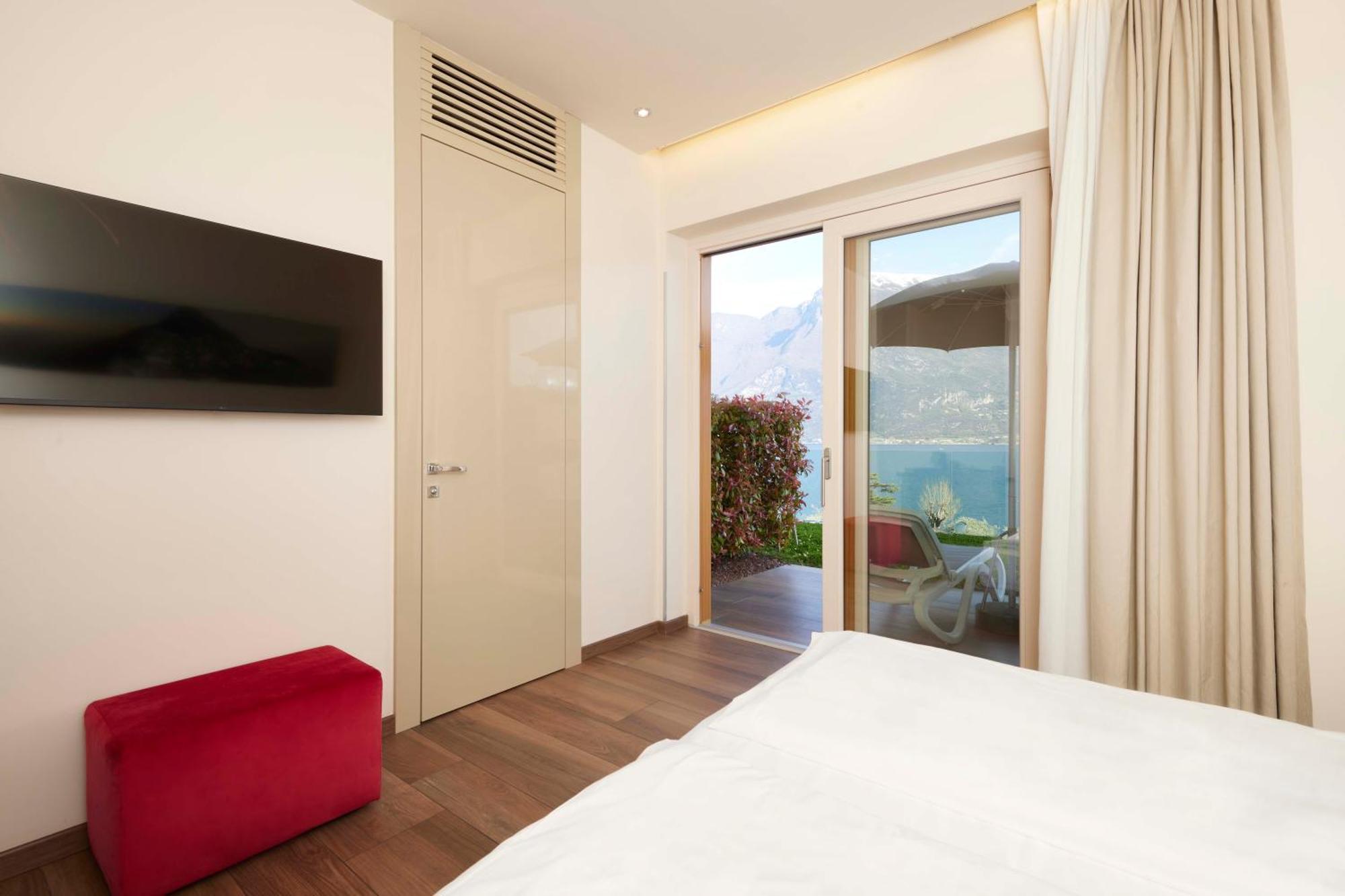 Hotel Atilius - Adults Only Лимоне-суль-Гарда Номер фото