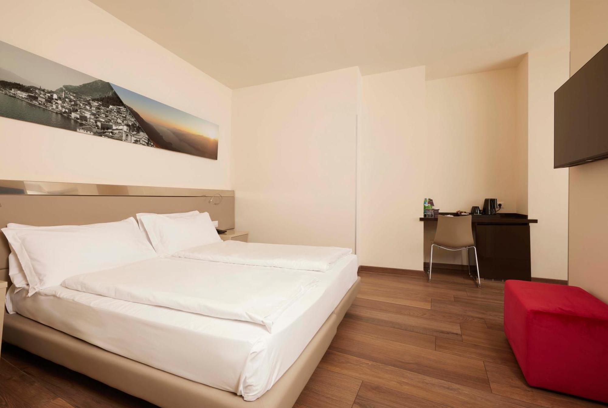 Hotel Atilius - Adults Only Лимоне-суль-Гарда Номер фото