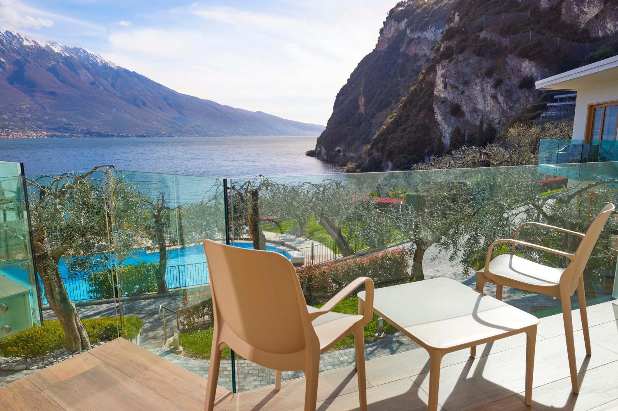 Hotel Atilius - Adults Only Лимоне-суль-Гарда Номер фото